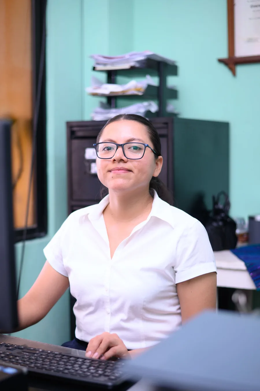 Licenciada Rosa Ortiz Navichoque en su ejercicio profesional